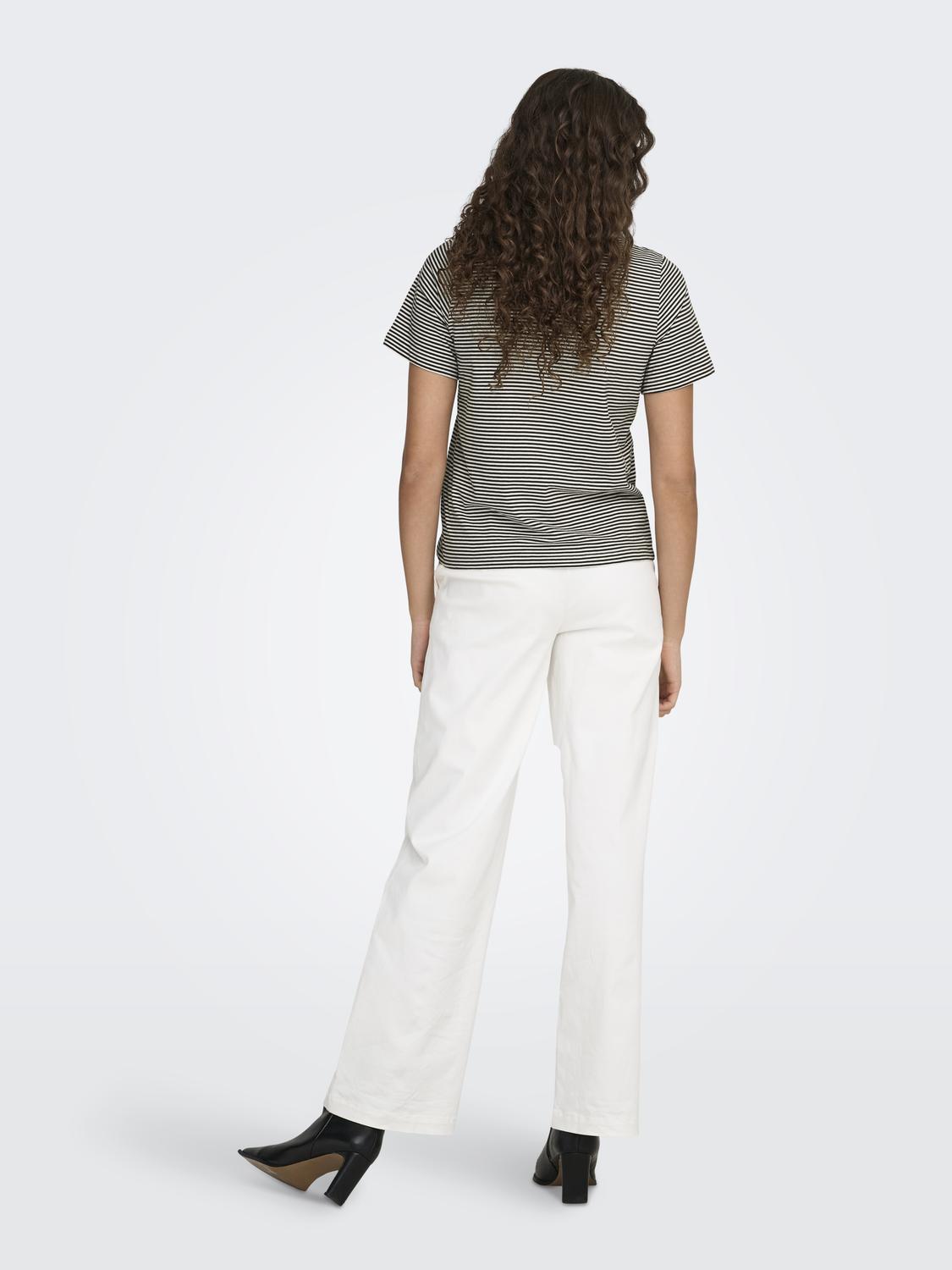 model_shot-back